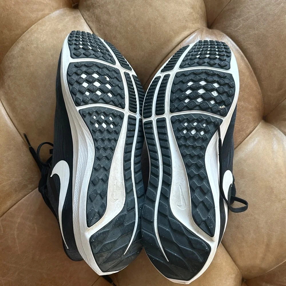Nike Air Zoom Pegasus 39 Women's Sneakers - Picture 4 of 5